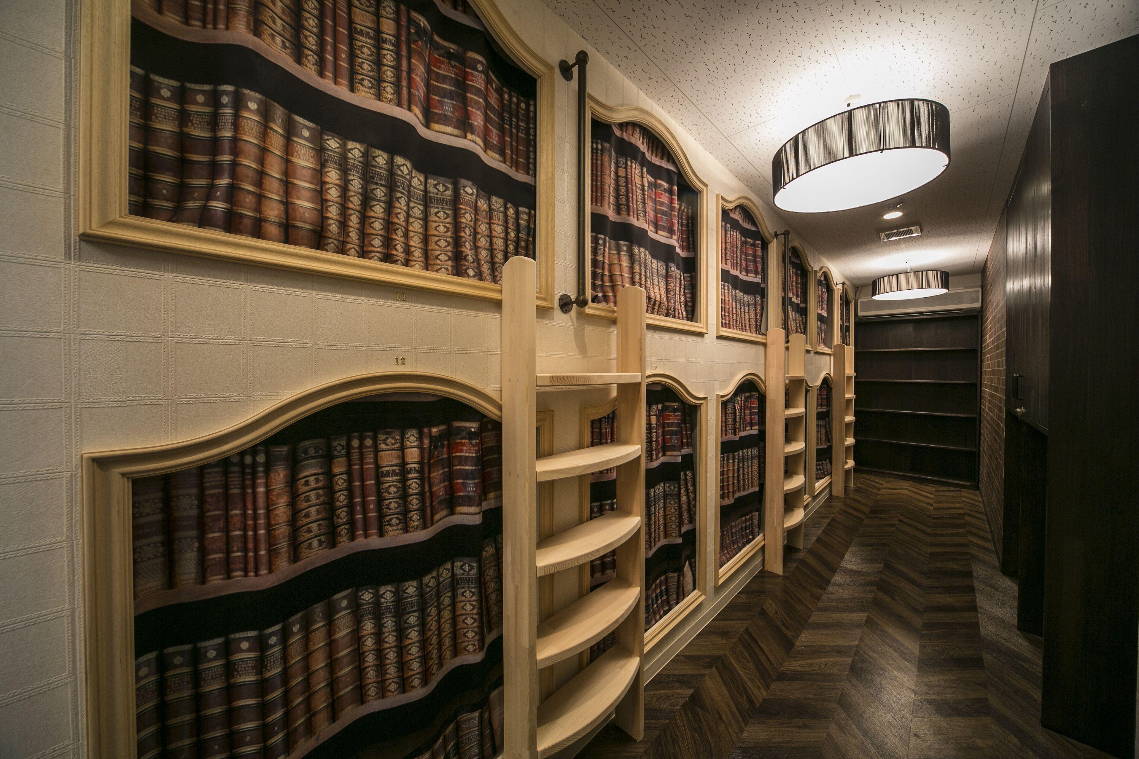 The Wardrobe Hostel Libreria - Tokyo — Photos 2